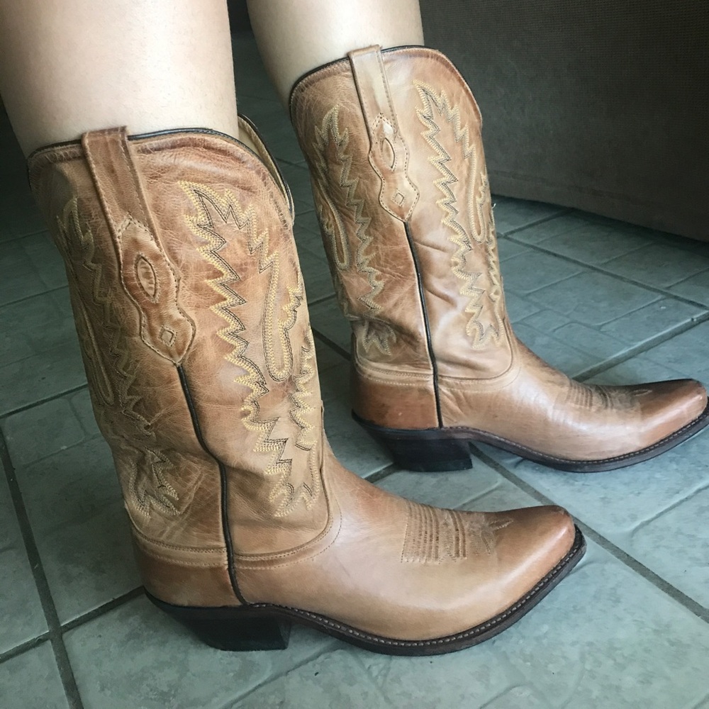 Justin brown cowboy boots